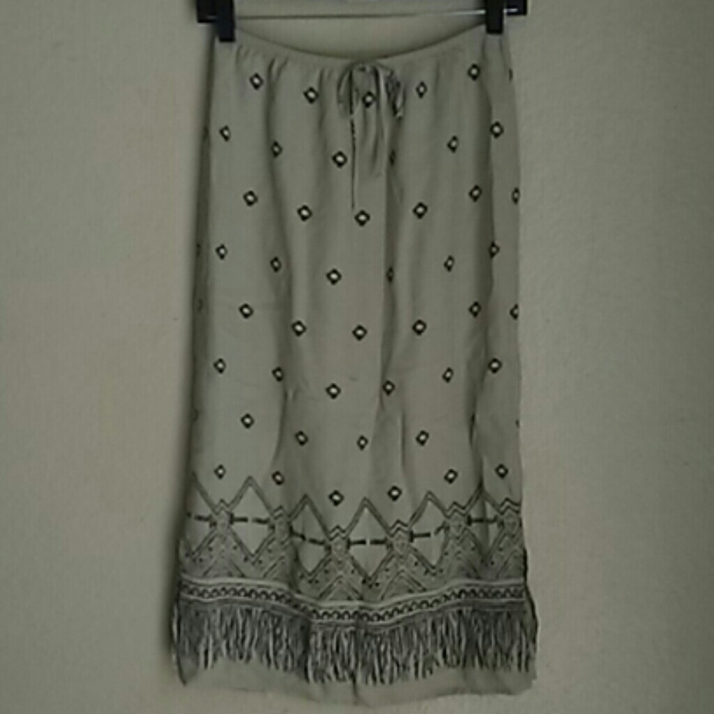 TEDDI PETITE Maxi skirt